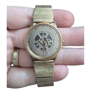 Bulova Accutron IAM Union Watch Gold Tone Quartz Speidel Band 33mm Machinists